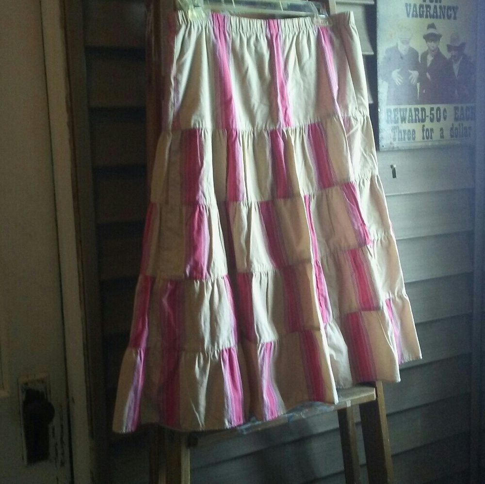 ⛵5/$15 Old Navy Tiered Low Waist Skirt Sz XS